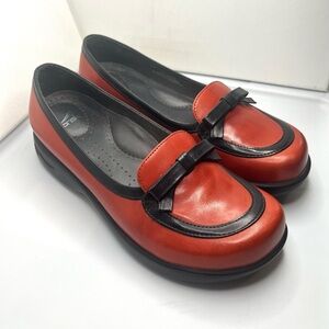 Dansko Women’s Size 37 (US 6.5 - 7) Danielle Red & Black Leather Loafers w/ Bow